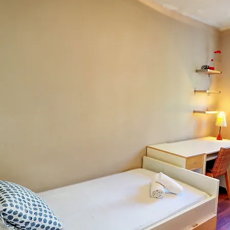 Sunny Triplex By Hello Homes Holiday home
