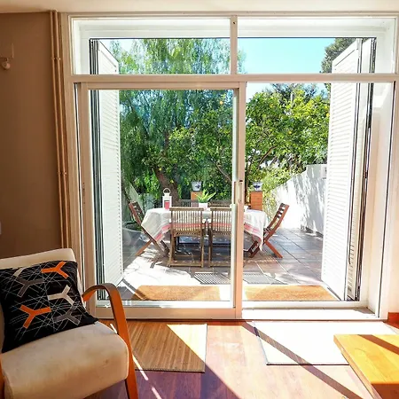 Sunny Triplex By Hello Homes *